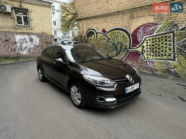 Коричневый Рено Меган, объемом двигателя 1.5 л и пробегом 230 тыс. км за 7900 $, фото 1 на Automoto.ua
