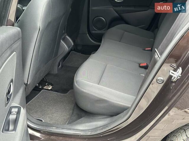 Коричневый Рено Меган, объемом двигателя 0 л и пробегом 170 тыс. км за 10800 $, фото 13 на Automoto.ua