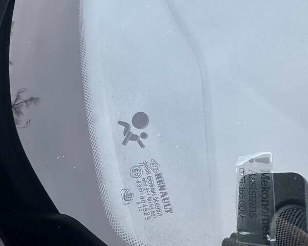 Коричневий Рено Меган, об'ємом двигуна 0 л та пробігом 235 тис. км за 8800 $, фото 25 на Automoto.ua