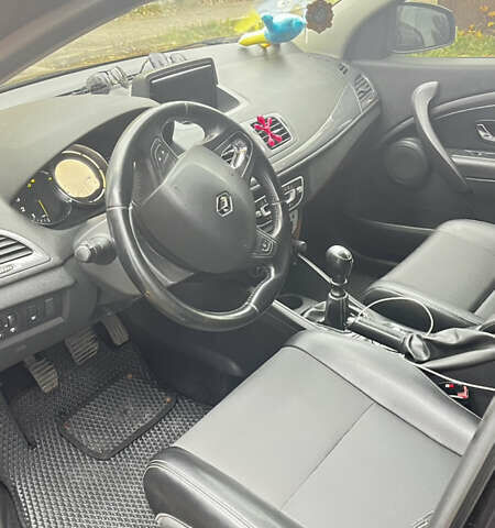 Коричневий Рено Меган, об'ємом двигуна 1.5 л та пробігом 223 тис. км за 9500 $, фото 32 на Automoto.ua