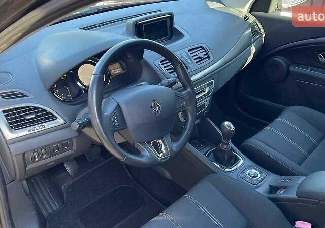 Коричневый Рено Меган, объемом двигателя 1.5 л и пробегом 202 тыс. км за 9400 $, фото 8 на Automoto.ua