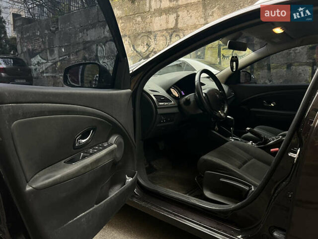 Коричневый Рено Меган, объемом двигателя 1.5 л и пробегом 230 тыс. км за 7900 $, фото 22 на Automoto.ua