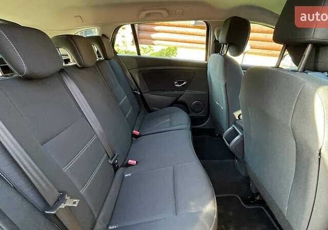 Коричневый Рено Меган, объемом двигателя 1.5 л и пробегом 202 тыс. км за 9400 $, фото 17 на Automoto.ua