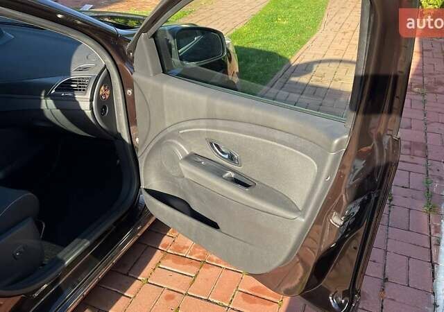 Коричневый Рено Меган, объемом двигателя 1.5 л и пробегом 202 тыс. км за 9400 $, фото 11 на Automoto.ua