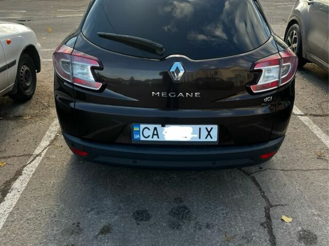 Рено Меган 2015 в Черкассах на Automoto.ua Коричневый Рено Меган, объемом двигателя 1.5 л и пробегом 268 тыс. км за 9000 $, фото 3 на Automoto.ua