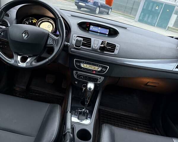 Коричневий Рено Меган, об'ємом двигуна 1.46 л та пробігом 129 тис. км за 9999 $, фото 9 на Automoto.ua