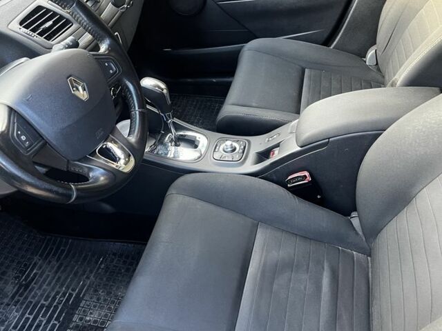 Рено Меган 2015 в Черкассах на Automoto.ua Коричневый Рено Меган, объемом двигателя 1.5 л и пробегом 268 тыс. км за 9000 $, фото 5 на Automoto.ua