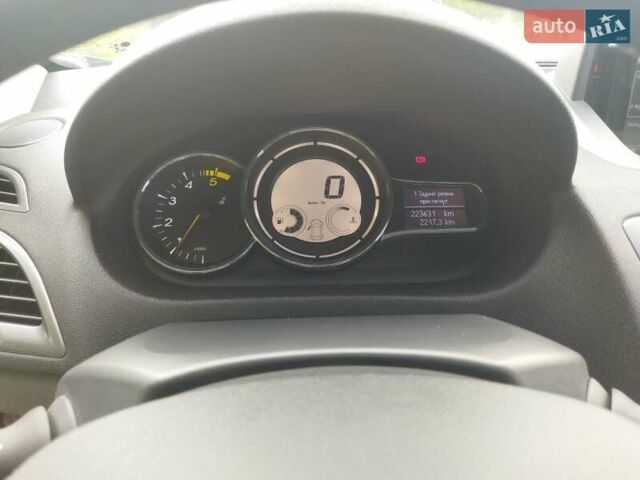 Коричневый Рено Меган, объемом двигателя 1.5 л и пробегом 223 тыс. км за 10700 $, фото 12 на Automoto.ua
