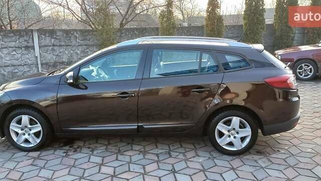 Коричневый Рено Меган, объемом двигателя 1.5 л и пробегом 188 тыс. км за 9800 $, фото 4 на Automoto.ua