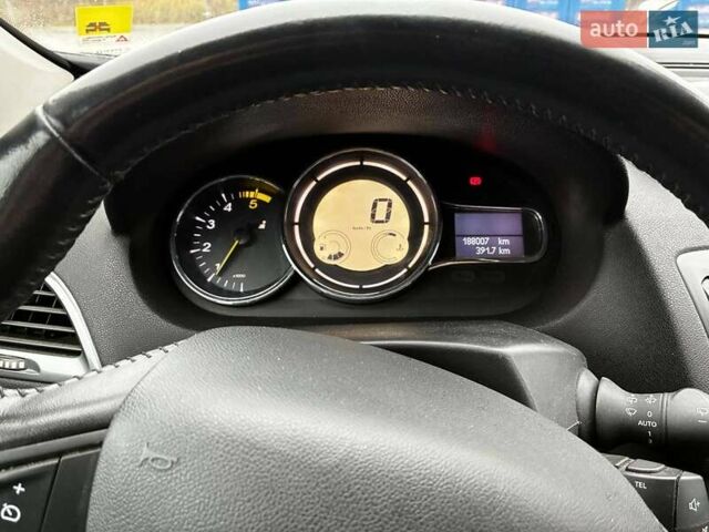 Коричневий Рено Меган, об'ємом двигуна 1.5 л та пробігом 188 тис. км за 8800 $, фото 12 на Automoto.ua
