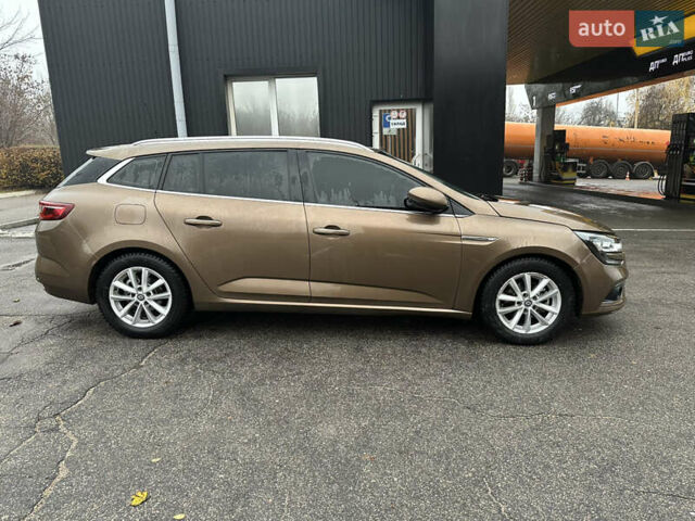 Коричневый Рено Меган, объемом двигателя 1.46 л и пробегом 246 тыс. км за 12199 $, фото 4 на Automoto.ua