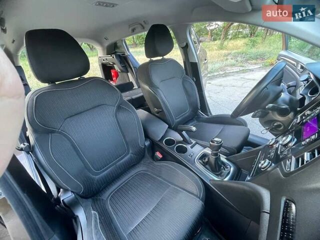 Коричневый Рено Меган, объемом двигателя 1.46 л и пробегом 194 тыс. км за 11250 $, фото 9 на Automoto.ua