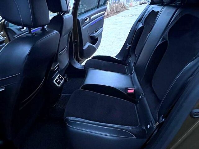 Коричневый Рено Меган, объемом двигателя 1.5 л и пробегом 227 тыс. км за 13000 $, фото 11 на Automoto.ua