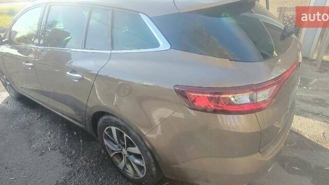 Коричневый Рено Меган, объемом двигателя 1.46 л и пробегом 300 тыс. км за 11952 $, фото 15 на Automoto.ua