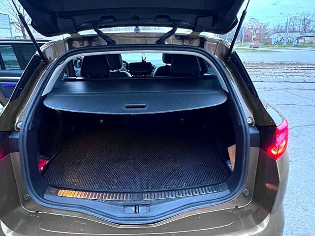 Коричневый Рено Меган, объемом двигателя 1.5 л и пробегом 227 тыс. км за 13000 $, фото 5 на Automoto.ua