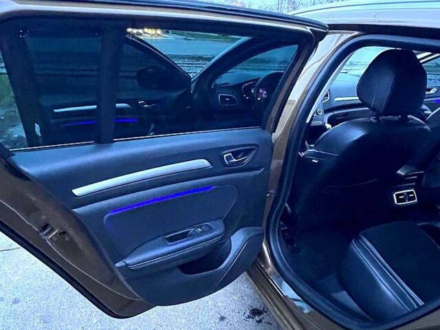 Коричневый Рено Меган, объемом двигателя 1.5 л и пробегом 227 тыс. км за 13000 $, фото 12 на Automoto.ua