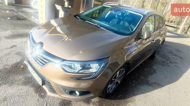 Коричневый Рено Меган, объемом двигателя 1.46 л и пробегом 300 тыс. км за 11952 $, фото 18 на Automoto.ua