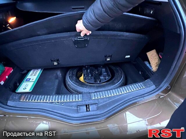 Коричневый Рено Меган, объемом двигателя 1.5 л и пробегом 227 тыс. км за 13000 $, фото 7 на Automoto.ua