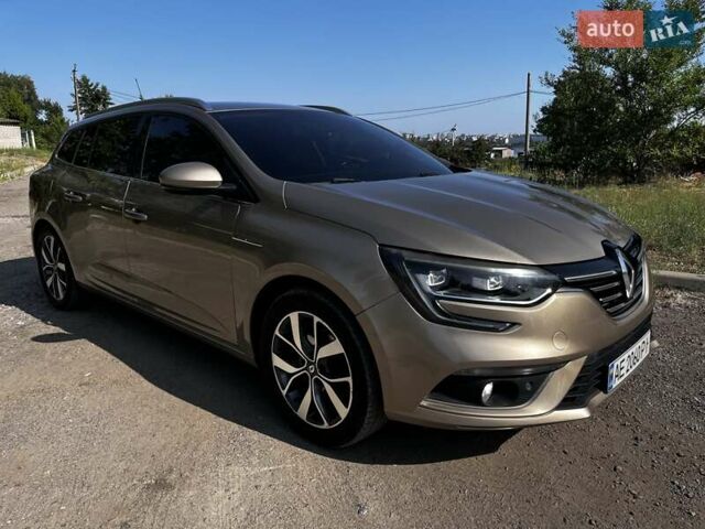 Коричневий Рено Меган, об'ємом двигуна 1.46 л та пробігом 214 тис. км за 15000 $, фото 4 на Automoto.ua