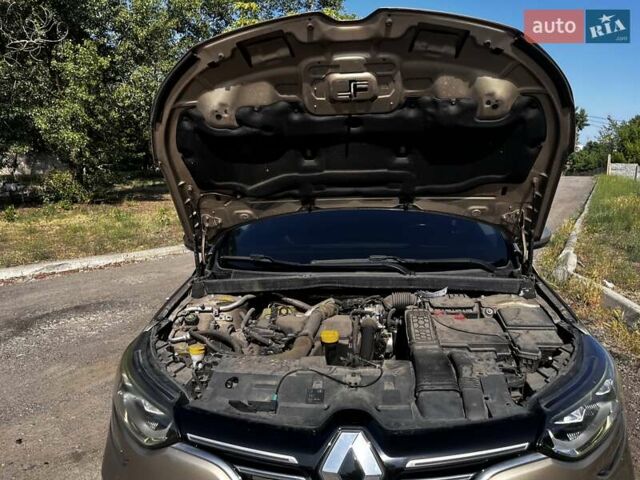 Коричневий Рено Меган, об'ємом двигуна 1.46 л та пробігом 214 тис. км за 15000 $, фото 30 на Automoto.ua