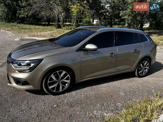 Коричневий Рено Меган, об'ємом двигуна 1.46 л та пробігом 214 тис. км за 15000 $, фото 1 на Automoto.ua