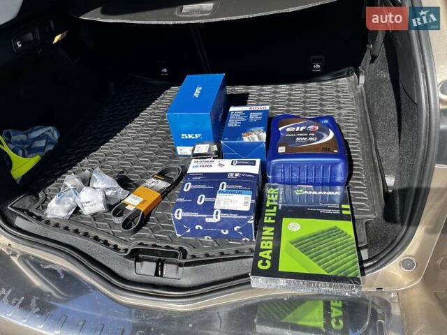 Коричневий Рено Меган, об'ємом двигуна 1.46 л та пробігом 214 тис. км за 15000 $, фото 31 на Automoto.ua