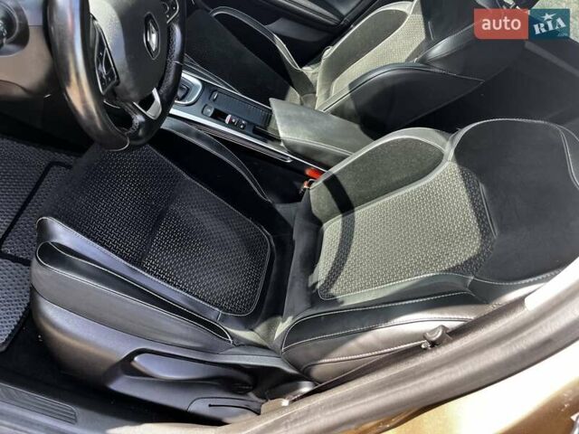 Коричневий Рено Меган, об'ємом двигуна 1.46 л та пробігом 214 тис. км за 15000 $, фото 17 на Automoto.ua