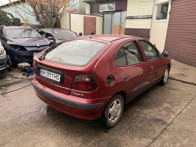 Красный Рено Меган, объемом двигателя 1.6 л и пробегом 260 тыс. км за 1050 $, фото 1 на Automoto.ua