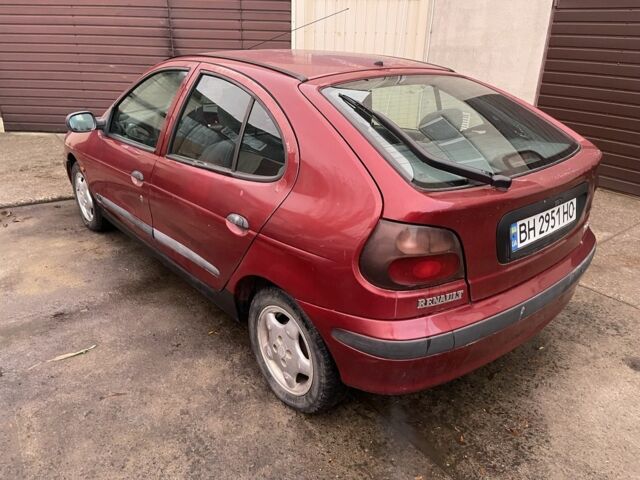 Красный Рено Меган, объемом двигателя 1.6 л и пробегом 260 тыс. км за 1050 $, фото 2 на Automoto.ua