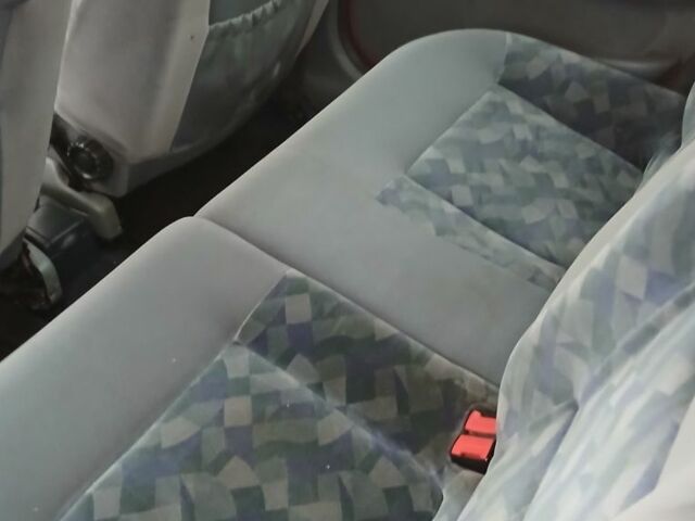 Червоний Рено Меган, об'ємом двигуна 1.6 л та пробігом 300 тис. км за 1400 $, фото 6 на Automoto.ua