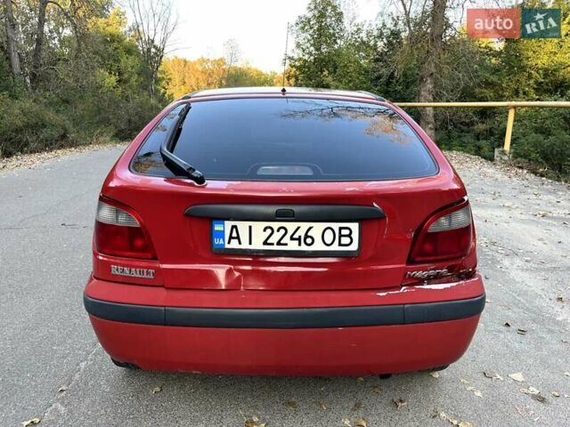 Червоний Рено Меган, об'ємом двигуна 1.39 л та пробігом 299 тис. км за 1499 $, фото 4 на Automoto.ua