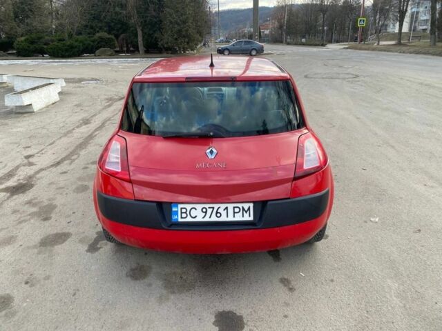 Красный Рено Меган, объемом двигателя 1.4 л и пробегом 287 тыс. км за 2500 $, фото 3 на Automoto.ua
