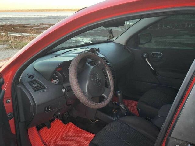 Червоний Рено Меган, об'ємом двигуна 1.4 л та пробігом 240 тис. км за 3200 $, фото 5 на Automoto.ua