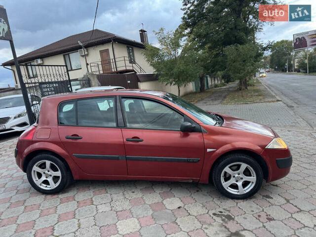 Красный Рено Меган, объемом двигателя 1.6 л и пробегом 160 тыс. км за 3350 $, фото 8 на Automoto.ua