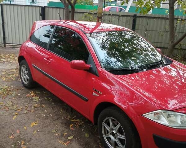 Красный Рено Меган, объемом двигателя 1.6 л и пробегом 308 тыс. км за 3700 $, фото 5 на Automoto.ua