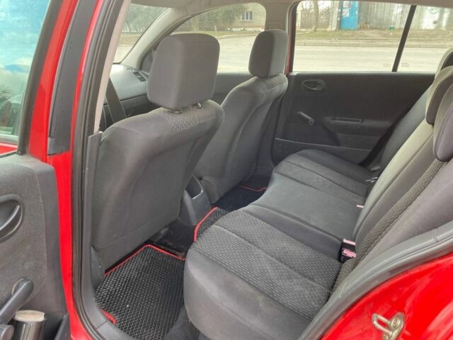 Красный Рено Меган, объемом двигателя 1.4 л и пробегом 287 тыс. км за 2500 $, фото 10 на Automoto.ua