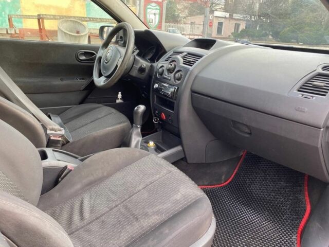 Красный Рено Меган, объемом двигателя 1.4 л и пробегом 287 тыс. км за 2500 $, фото 8 на Automoto.ua