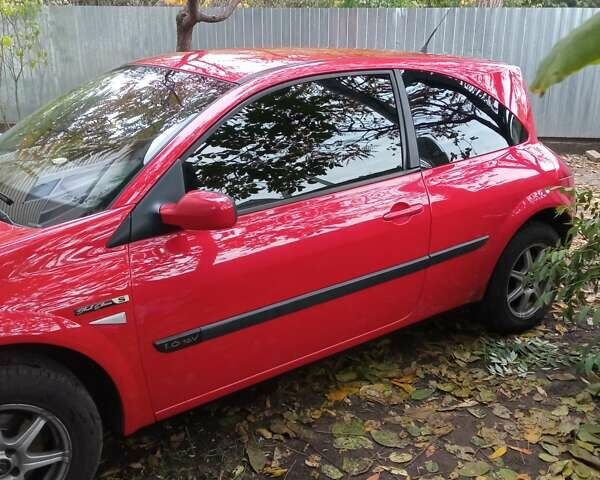 Красный Рено Меган, объемом двигателя 1.6 л и пробегом 308 тыс. км за 3700 $, фото 2 на Automoto.ua