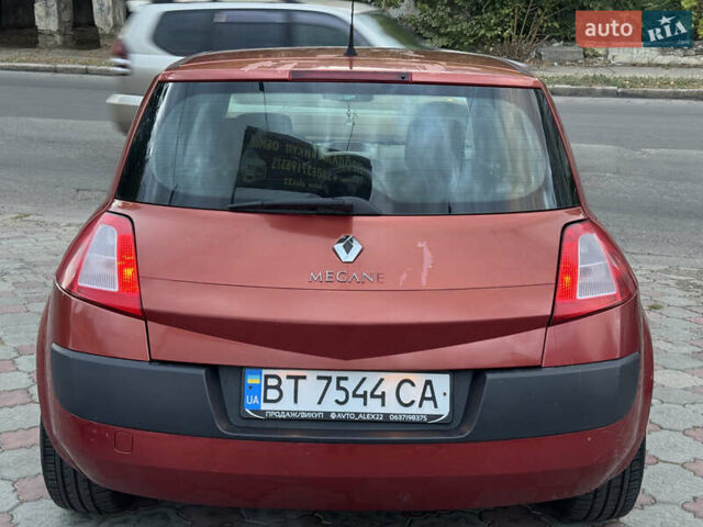 Красный Рено Меган, объемом двигателя 1.6 л и пробегом 160 тыс. км за 3350 $, фото 4 на Automoto.ua