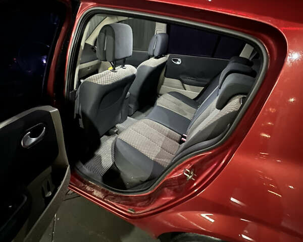 Красный Рено Меган, объемом двигателя 1.46 л и пробегом 262 тыс. км за 3400 $, фото 9 на Automoto.ua