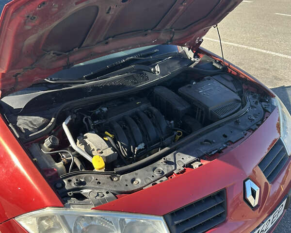 Рено Меган 2004 в Броварах на Automoto.ua Красный Рено Меган, объемом двигателя 1.39 л и пробегом 288 тыс. км за 3700 $, фото 5 на Automoto.ua