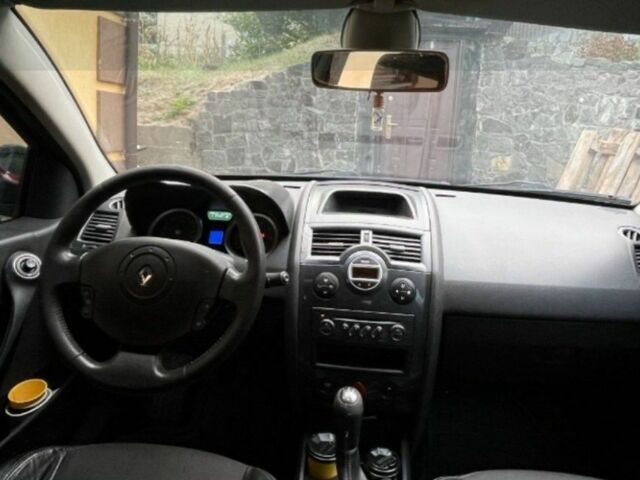 Червоний Рено Меган, об'ємом двигуна 1.5 л та пробігом 310 тис. км за 3500 $, фото 2 на Automoto.ua