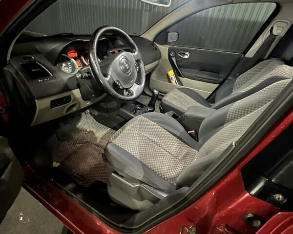 Красный Рено Меган, объемом двигателя 1.46 л и пробегом 262 тыс. км за 3400 $, фото 8 на Automoto.ua