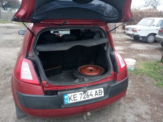 Червоний Рено Меган, об'ємом двигуна 1.4 л та пробігом 300 тис. км за 3300 $, фото 4 на Automoto.ua