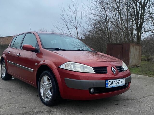 Красный Рено Меган, объемом двигателя 1.6 л и пробегом 270 тыс. км за 2800 $, фото 1 на Automoto.ua