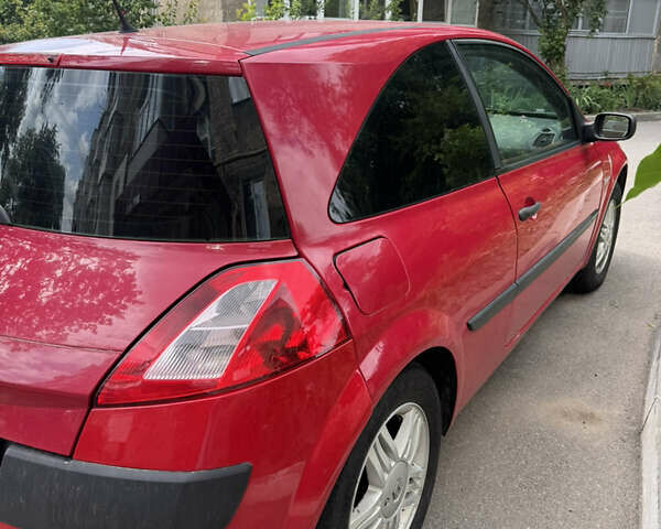 Красный Рено Меган, объемом двигателя 1.6 л и пробегом 285 тыс. км за 4500 $, фото 2 на Automoto.ua