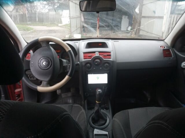 Червоний Рено Меган, об'ємом двигуна 1.4 л та пробігом 300 тис. км за 3300 $, фото 6 на Automoto.ua