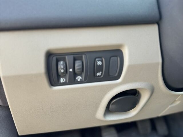 Красный Рено Меган, объемом двигателя 1.4 л и пробегом 221 тыс. км за 5000 $, фото 15 на Automoto.ua