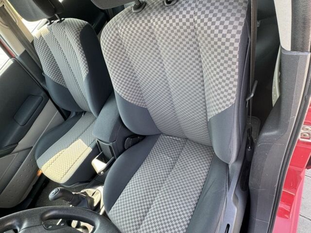 Красный Рено Меган, объемом двигателя 1.4 л и пробегом 221 тыс. км за 5000 $, фото 10 на Automoto.ua