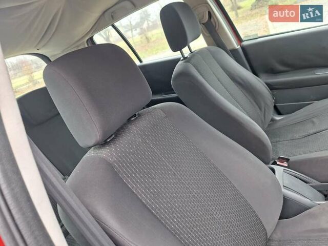 Красный Рено Меган, объемом двигателя 1.4 л и пробегом 206 тыс. км за 2300 $, фото 23 на Automoto.ua